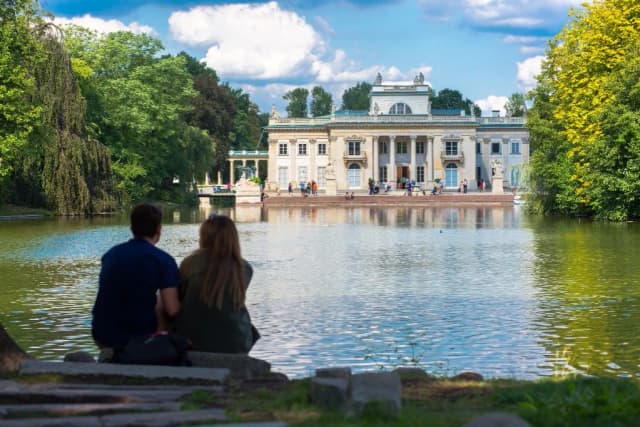 Gdzie na rocznicę ślubu w Warszawie? Odkryj romantyczne miejsca Gdzie na rocznicę ślubu w Warszawie? Odkryj romantyczne miejsca