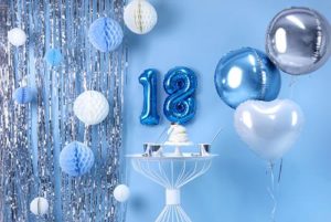Srebrna kurtyna party i dekoracje na 18 urodziny