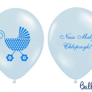 Dwa strony niebieskiego balonu lateksowego - napis "nasz mały chłopczyk" i rysunek wózka dziecięcego
