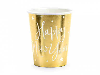 Złoty kubeczek papierowy z białym napisem "Happy New Year"